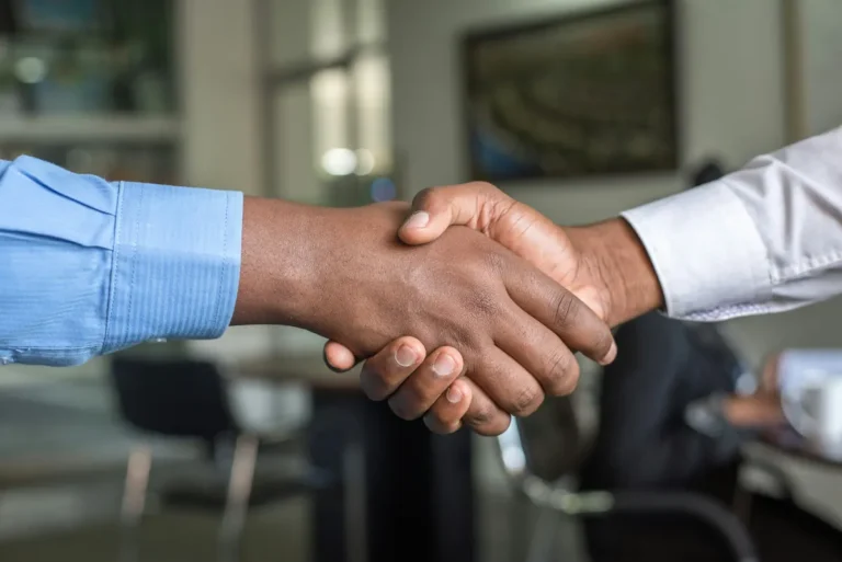 Handschlag – Subunternehmer und Partner für Gebäudeservice gesucht